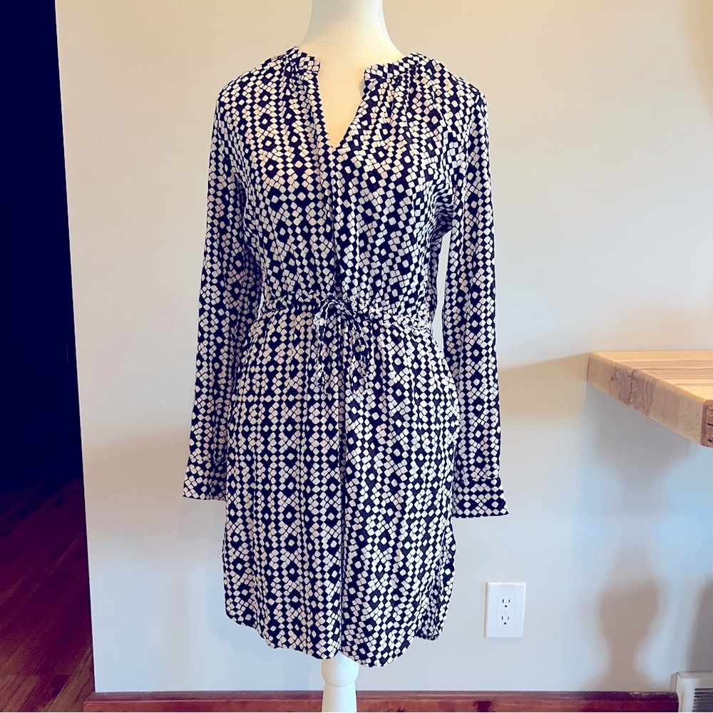 Loft Women’s Size Small Black and White Tie Waist Short Dress